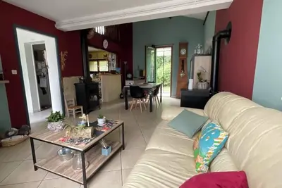 Image de Maison de vacances 'Maison De Vacances Pradines' avec jardin privé