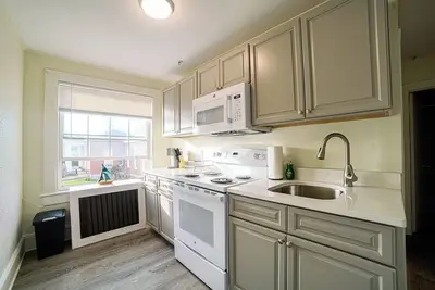 Renovated 1 bedroom in Downtown Falmouth