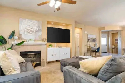 Coachella Valley Hideaway (Pools, Gym, Pickleball)