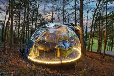Image de Mirrored Lost Lake Dome In Cosby - Your Ultimate Hideaway!