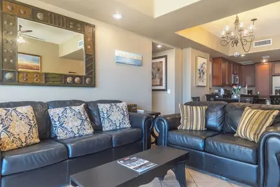 Image de Las Palomas Phase I Topaz 201 Exceptional OceanView 2br 2ba Unit.