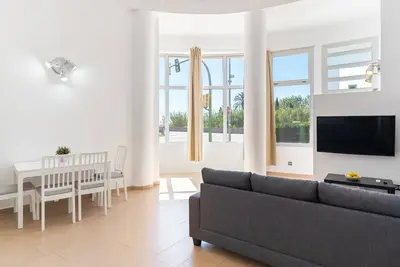 Image de Loft Contemporary 1 min Beach