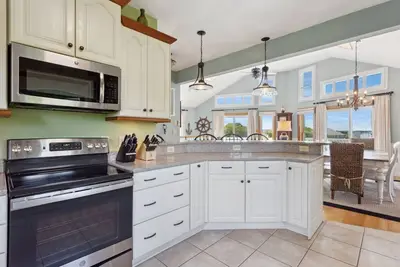 2135 Pirates Perch * 11 Min Walk to Beach
