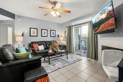 Phoenix Condo, Heated Pool, Spa, 2br:2bth