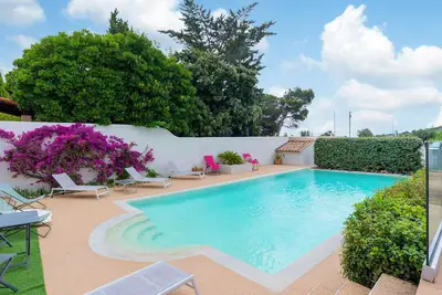 Image de Belle maison à Saint-Maxime avec WiFi