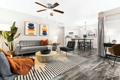 Image de Perfect Arlington, Stadiums, Six Flags, and World Cup, Free Parking Location