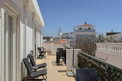 Image de Penthouse with Balcony in the Historic Center