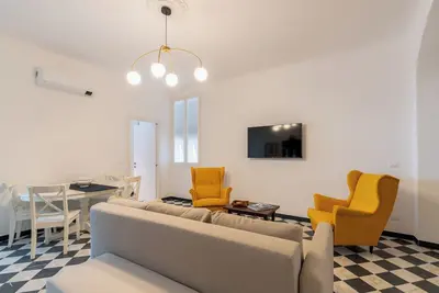 Image de Wonderful Four-room apartment 20 mt from the sea