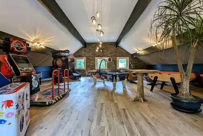 Image de Chalet familial avec salle de jeux et spa, près de Gérardmer, pour 15 pers.