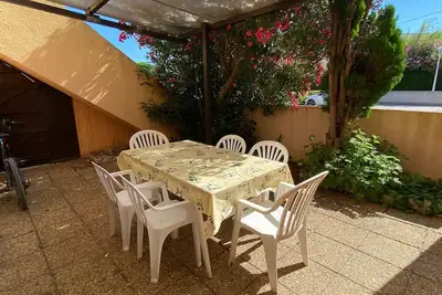 Image de Spacieux T3, 6 Pers. avec Terrasse et Parking entre Plage et Port