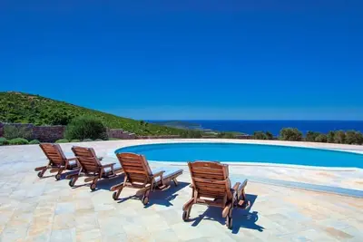 Image de Luxurious Villa with Panoramic Sea Views