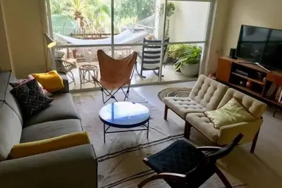 Centrally Located 4-bedroom Apartment