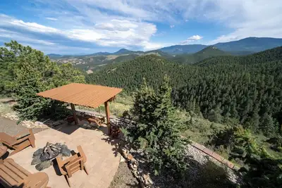 Image de Best view! Infinity Swing, Spa, Decks, Big Kitchen, 3, 100 Sq Ft, A/C, Ping Pong