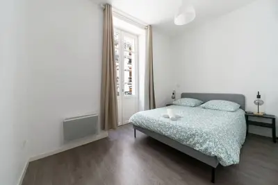 Image de Grand appartement design, 3 chambres, centre ville