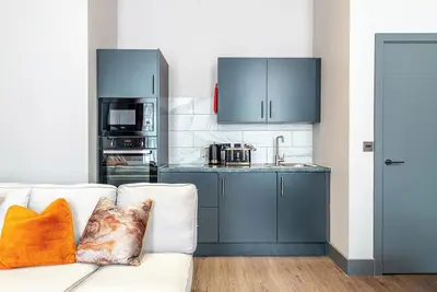 Two Bedroom Apartment 304 (Sleeps 7)