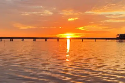 Image de Ochlockonee Bay Waterfront Home 200 ft pier 1st floor over looking the bay