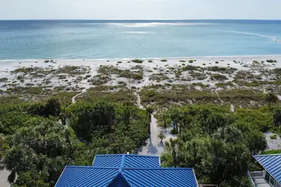 Image de Beach Dayz - Luxe True Ocean Beach Front! Amazing Views + Island Club Amenities!