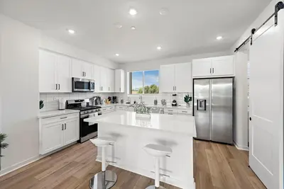 Image de Cozy 4bedroom townhome minutes from the beach in delightful San Juan Capistrano