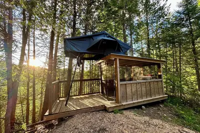 Image de Private Lake Glamping on 95 Acres, Rooftop Tent in Pristine Natural Setting