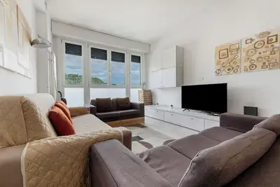 Image de Appartement 'La Fontana Dei Merli, Como Lake' avec vue sur montagne, Wi-Fi et climatisation