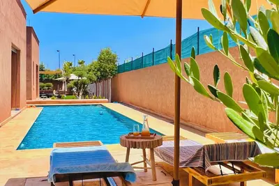 Image de Villa 3 suites, jardin, piscine et vue sur montagnes