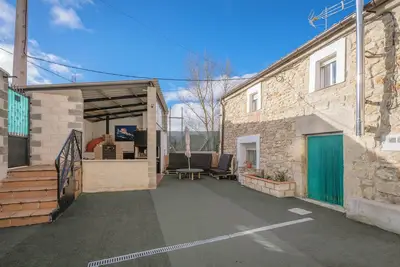 Image de Maison de vacances 'Casa La Molina' avec vue sur les montagnes, terrasse privée et jardin privé