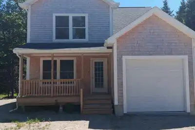 Image de Spacious newly constructed home in serene Jonesboro. water front and back also!