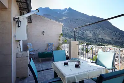 Image de Maison de campagne \"Casa Rural Lunares Y Salinera\" avec terrasse privée, Wi-Fi et climatisation