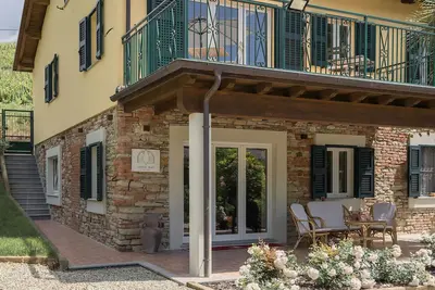 Image de Maison de vacances 'Cascina Oddone Prati Winery' avec piscine partagée, Wi-Fi et climatisation