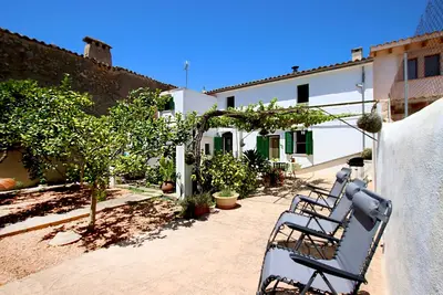 Image de Sant Coste House, charming village house with pool and garden