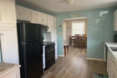 Image de Wells Charmer 2 Bed close to Wells Beach, Restaurants, Ac, WiFi. \nSleeps 6, Deck