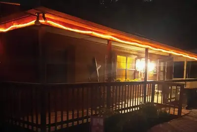 Image de Tn Bear Den - Cozy vibes and a hot tub!