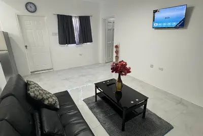 Image de 1 Bed - Sleeps 4 - Parking - 5 Min to Beach