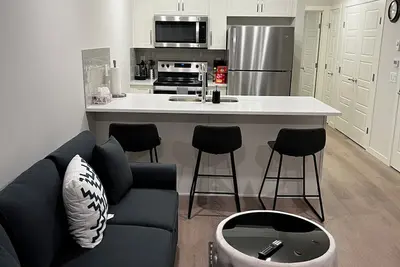 Image de The Seton Haven - A brand new cozy 1 bedroom suite in Seton Se Calgary