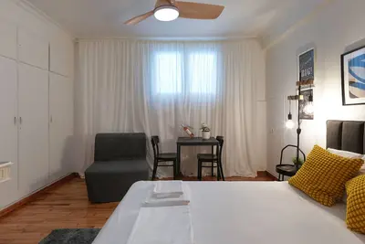 Image de Karneadou34·Basement·Modern Living in Kolonaki