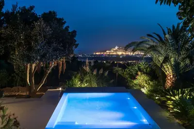 Image de Modern Villa, Sea view & Eivissa old town view 15 min away from the airport