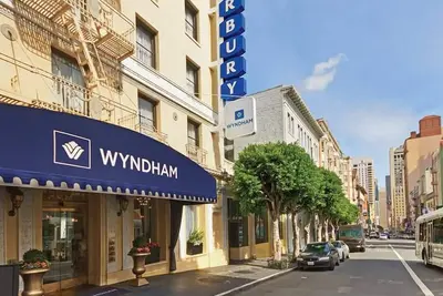 Image de 1br Deluxe City Retreat | Golden Gate Adventures