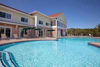 Image de 1br Deluxe Near Ripley's, Theme Park & Outdoor Fun!