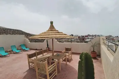 Image de Appart neuf à Tamraght avec terrasse vue sensationnelle sur océan et montagne