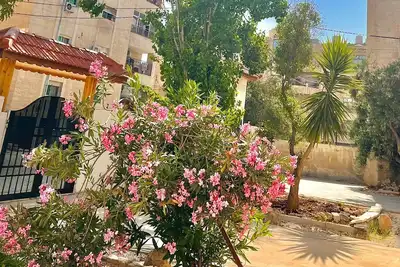 Image de Charming house with Ac in enchanting Irbid