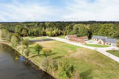 Image de Maison Sologne/écuries/piscine/plancha/salle de sport/billard/tennis/étang/18 ha