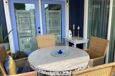 Image de New property 1-2 beds, brkfst rm and porch. Available summer dates.