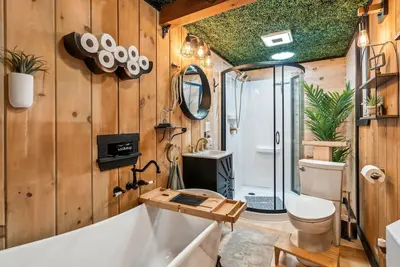 Welcome to The Nest, HotTub/Sauna/Rock Haven Lake access