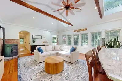 Charming renovated home with yard, Ac, W/D, & convenient location