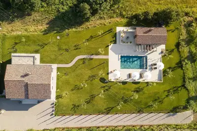 Image de Belle maison à Boljun avec sauna