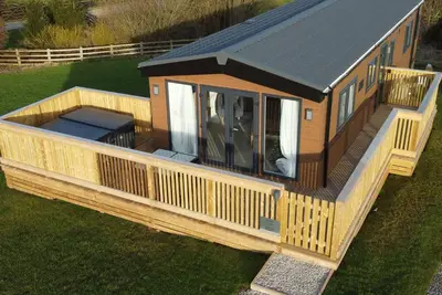 Image de Juniper Lodge, pet friendly, with hot tub in Whitby