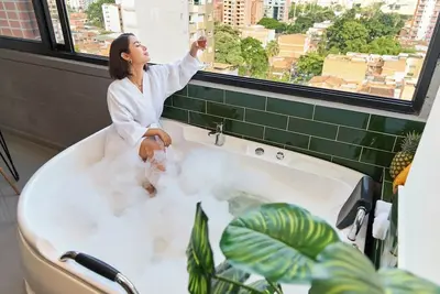 Image de Jacuzzi Retreat | Cozy Aparta-Suite | Rosa Negra