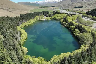 Image de Private lake with lodgings for 15 people. Ultimate family getaway!