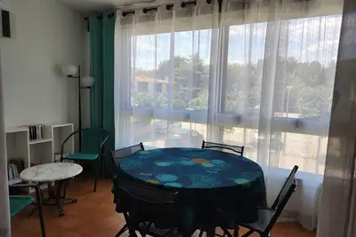 Image de Appartement 3 pièces avec piscine et tennis, à 500m de la plage, climatisé, parking privé