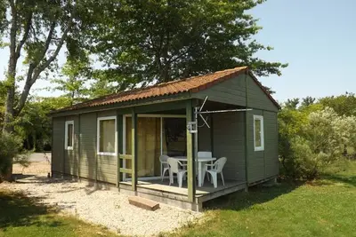 Image de Chalet 4 pers avec piscine chauffée, terrasse et Tv – Maurs